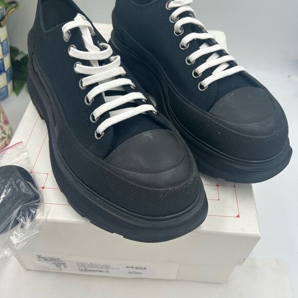 Men's Alexander McQueen low top sneakers size 44.5 made in Italy - Picture 2 of 12